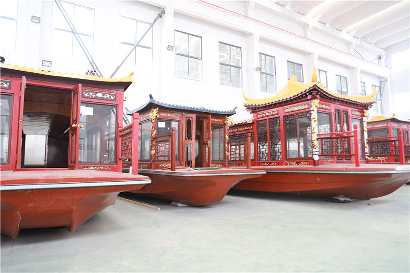 11.8米電動(dòng)畫(huà)舫